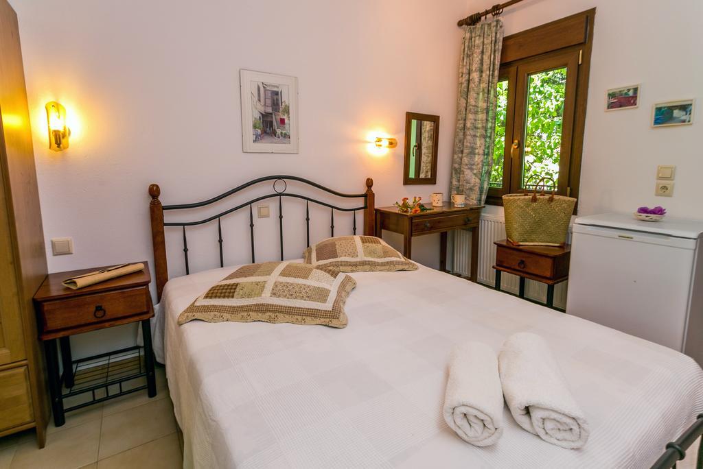 Hotel Pension Aldebaran Potos Pokoj fotografie